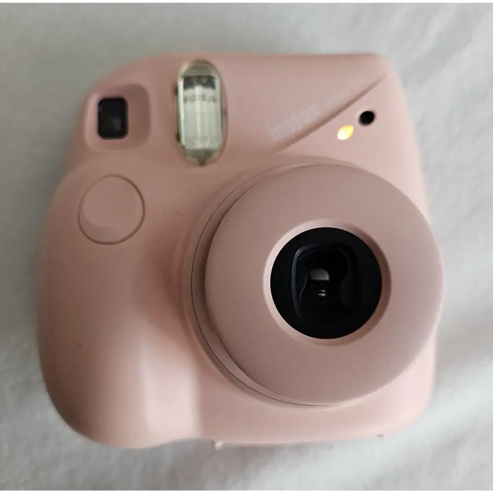 Fujifilm Instax Mini 7+ Instant Camera - Light Pink With Carrying Case No Film